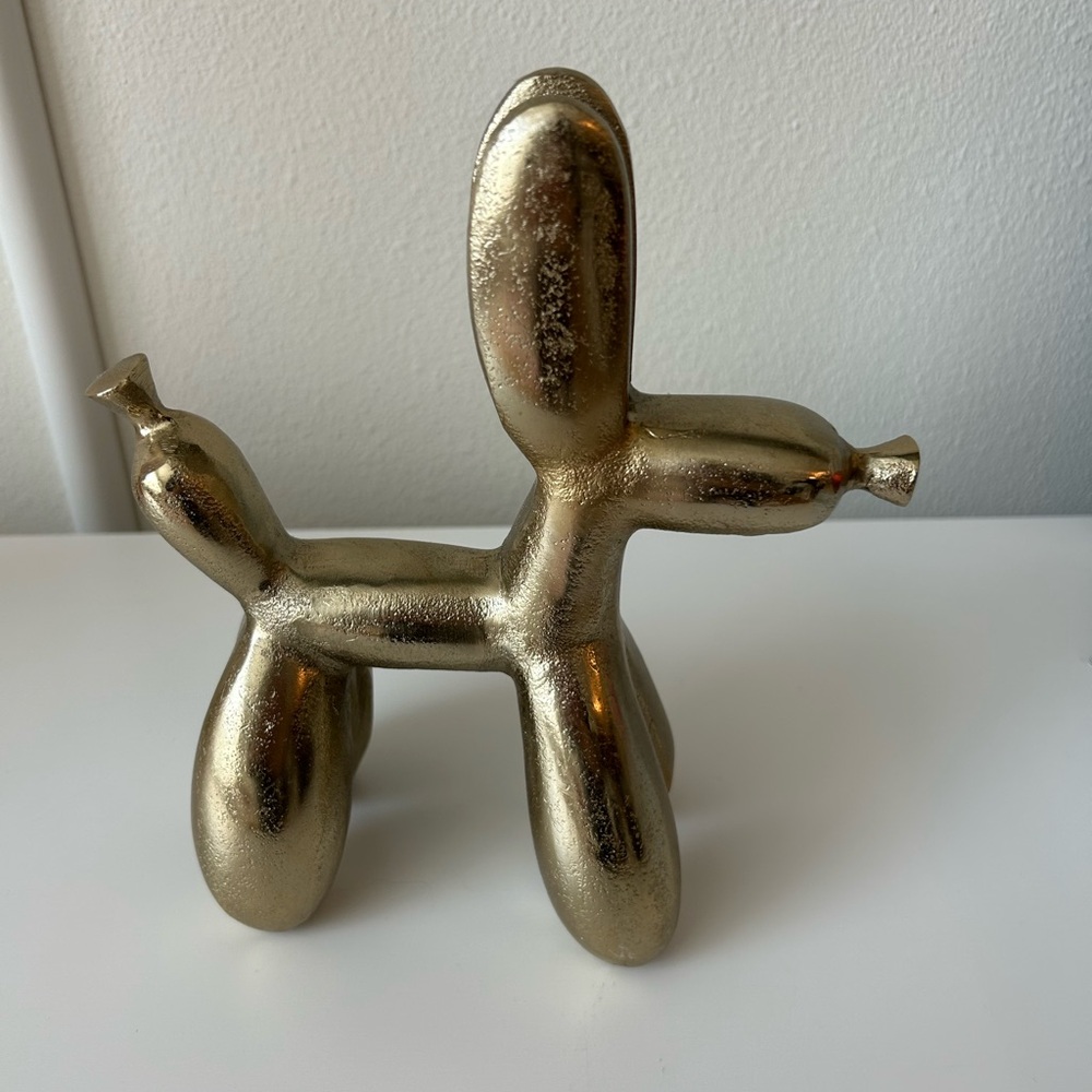 Gold balloon dog decoration - Picture 3 of 5